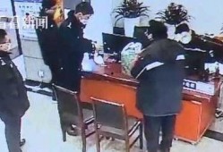 武汉快递员爆料视频最新,揭秘快递行业背后真相
